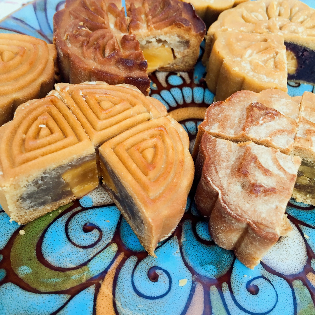 广式莲蓉蛋黄月饼