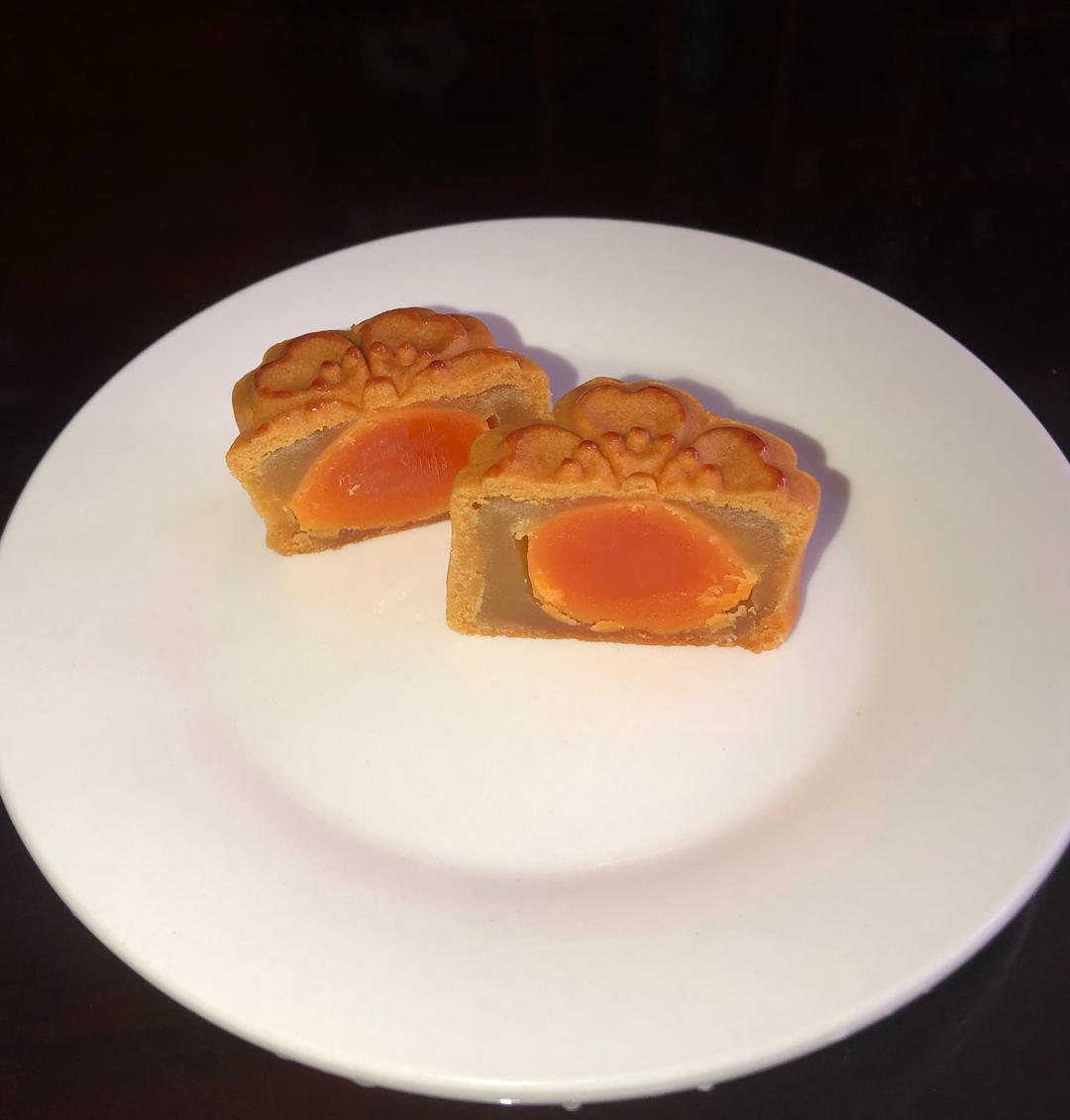 广式豆沙蛋黄月饼（步骤超详细，新手适用）