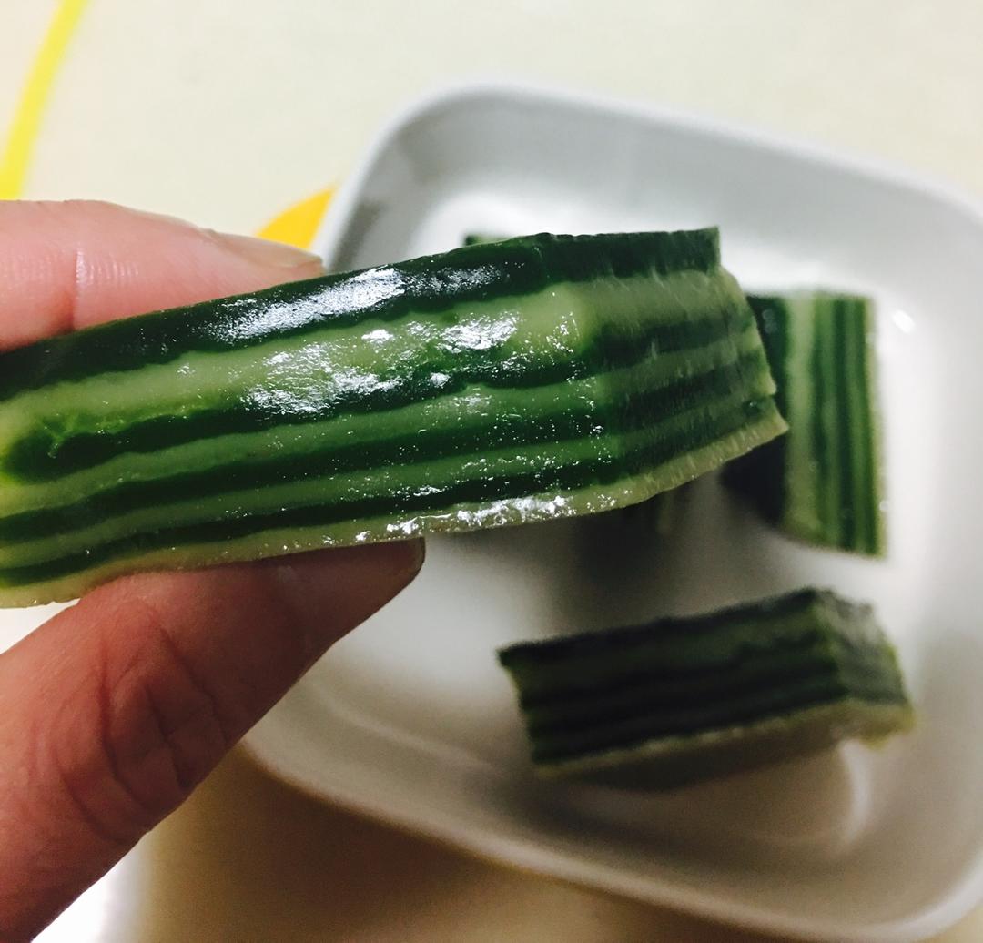 斑斓椰汁马蹄千层糕