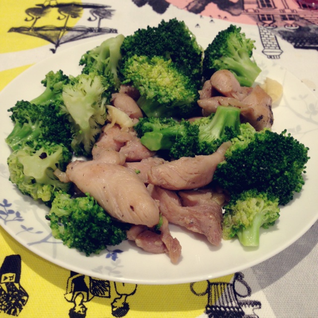西兰花炒鸡肉