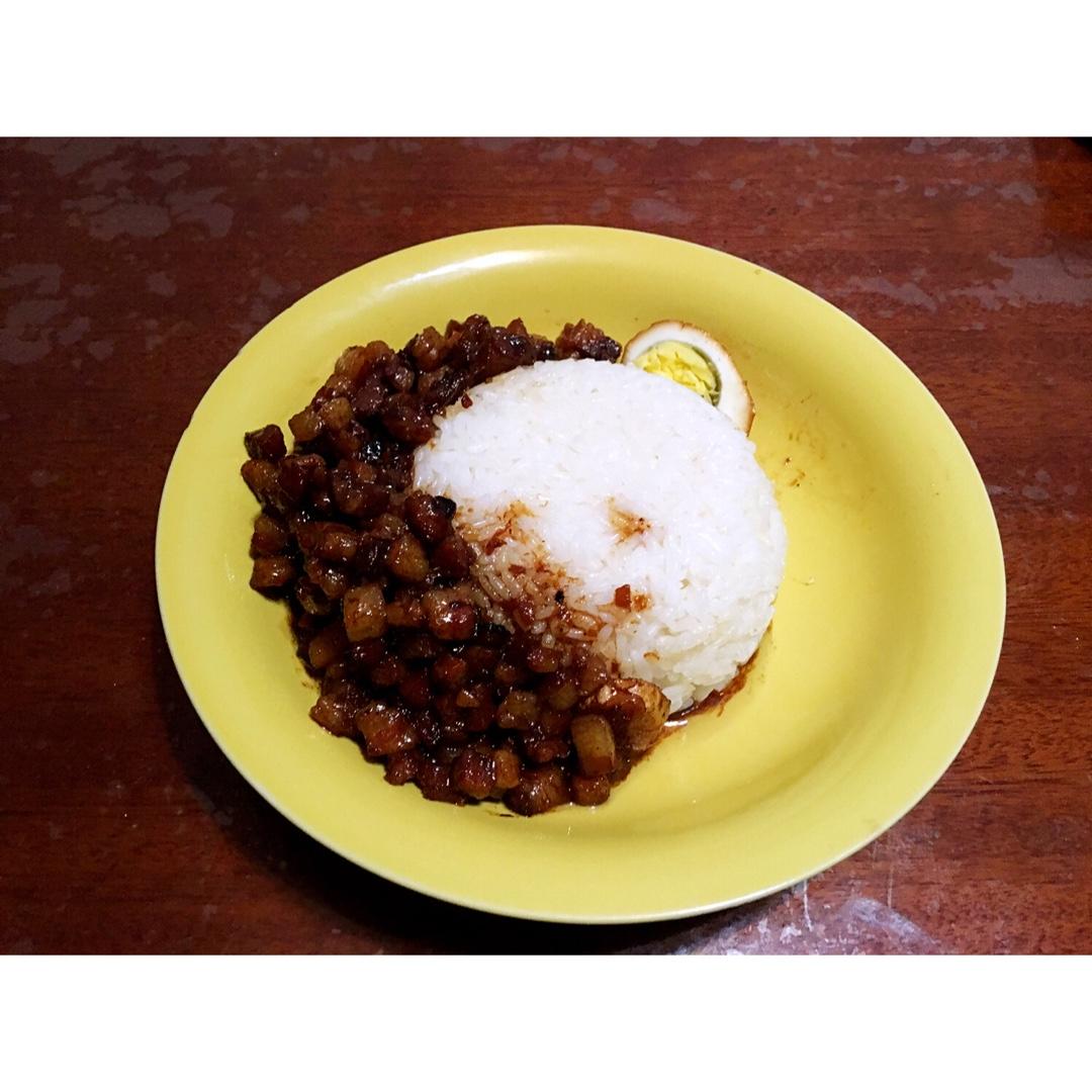 洋葱酥卤肉饭