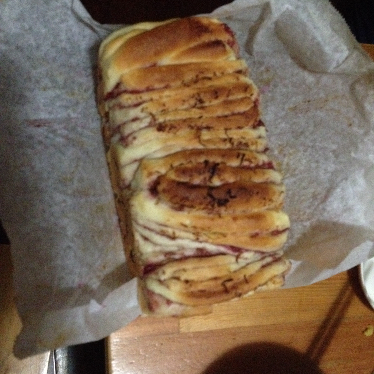 手撕千层肉松面包