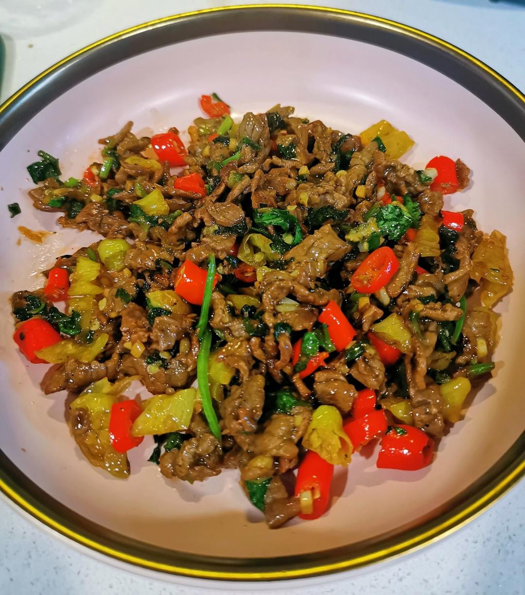 小炒黄牛肉，肉嫩味香！太好吃了简直是米饭杀手！