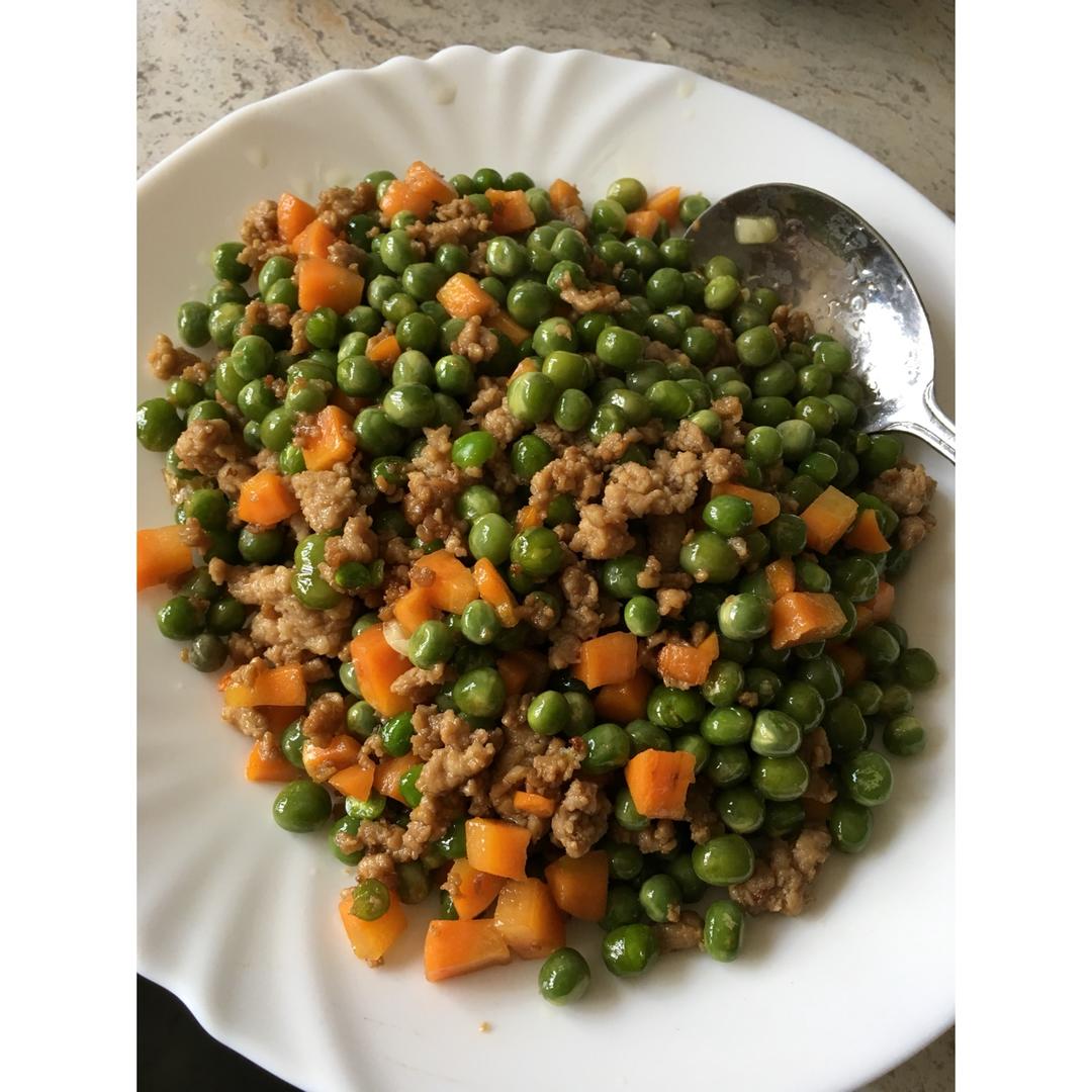 豌豆炒肉末