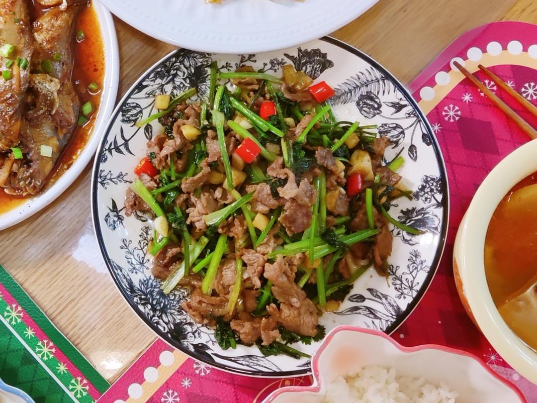 小炒黄牛肉，肉嫩味香！太好吃了简直是米饭杀手！