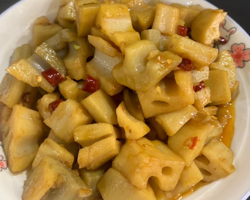 简单粗暴的香辣藕丁🥢🍚