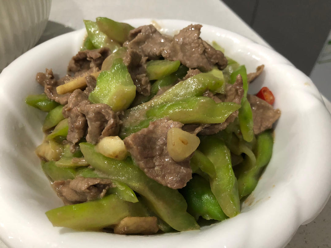 家庭版的~苦瓜炒牛肉