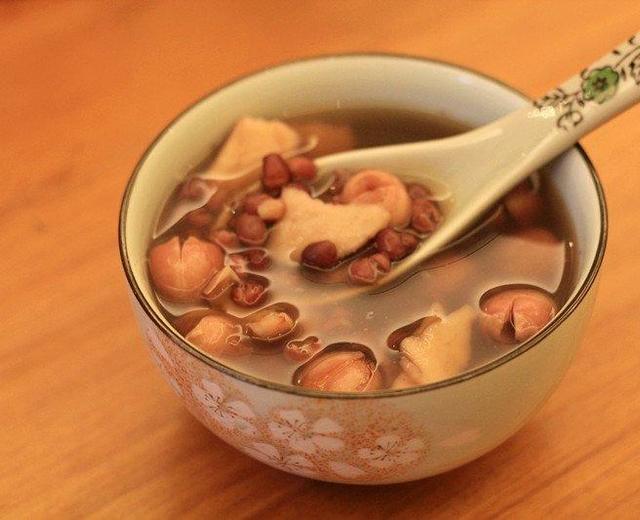 红豆茯苓莲子汤