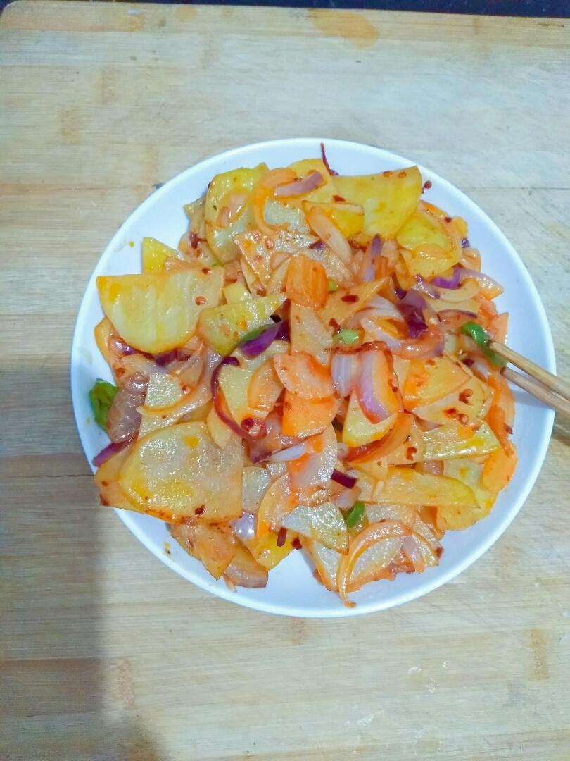 洋葱炒土豆