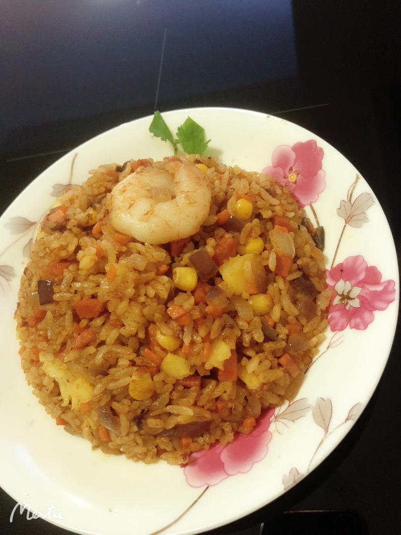 🍍菠萝蛋炒饭（加咖喱）