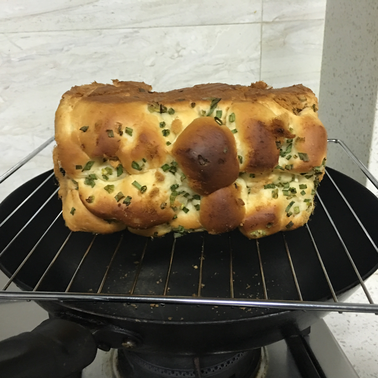 香葱肉松手撕面包