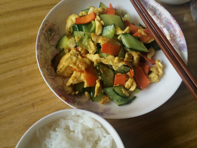 黄瓜炒鸡蛋