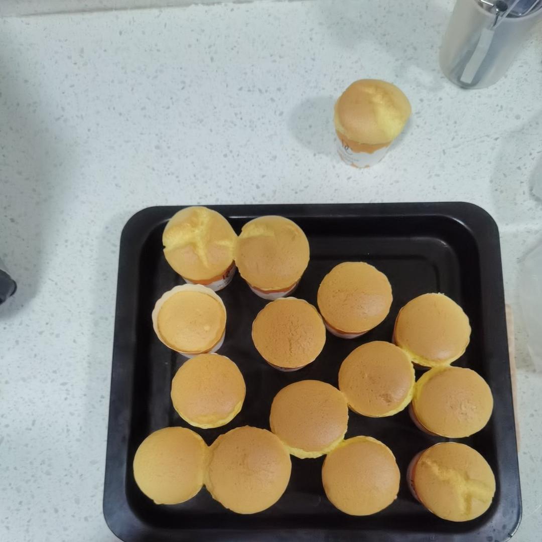 纸杯蛋糕 8寸戚风蛋糕的量