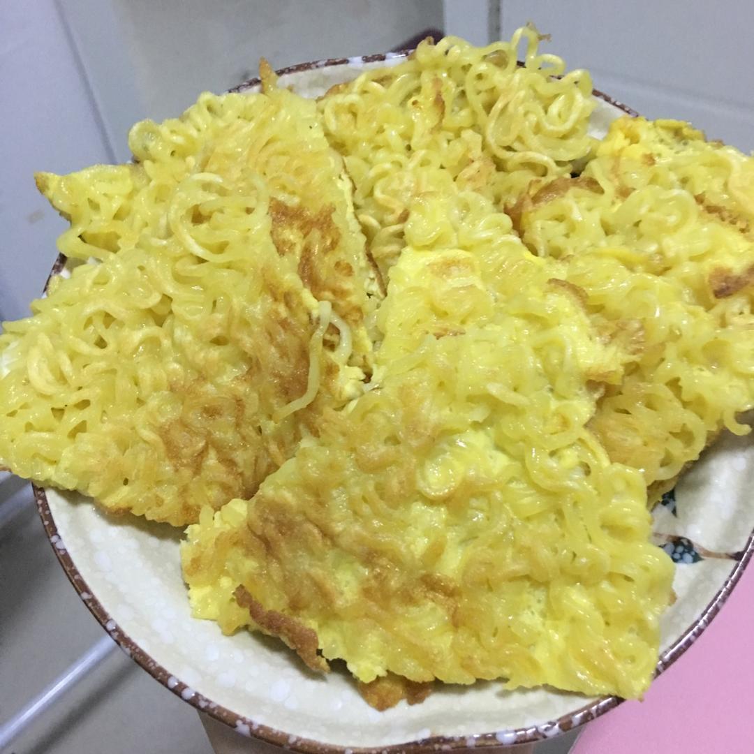 泡面鸡蛋饼