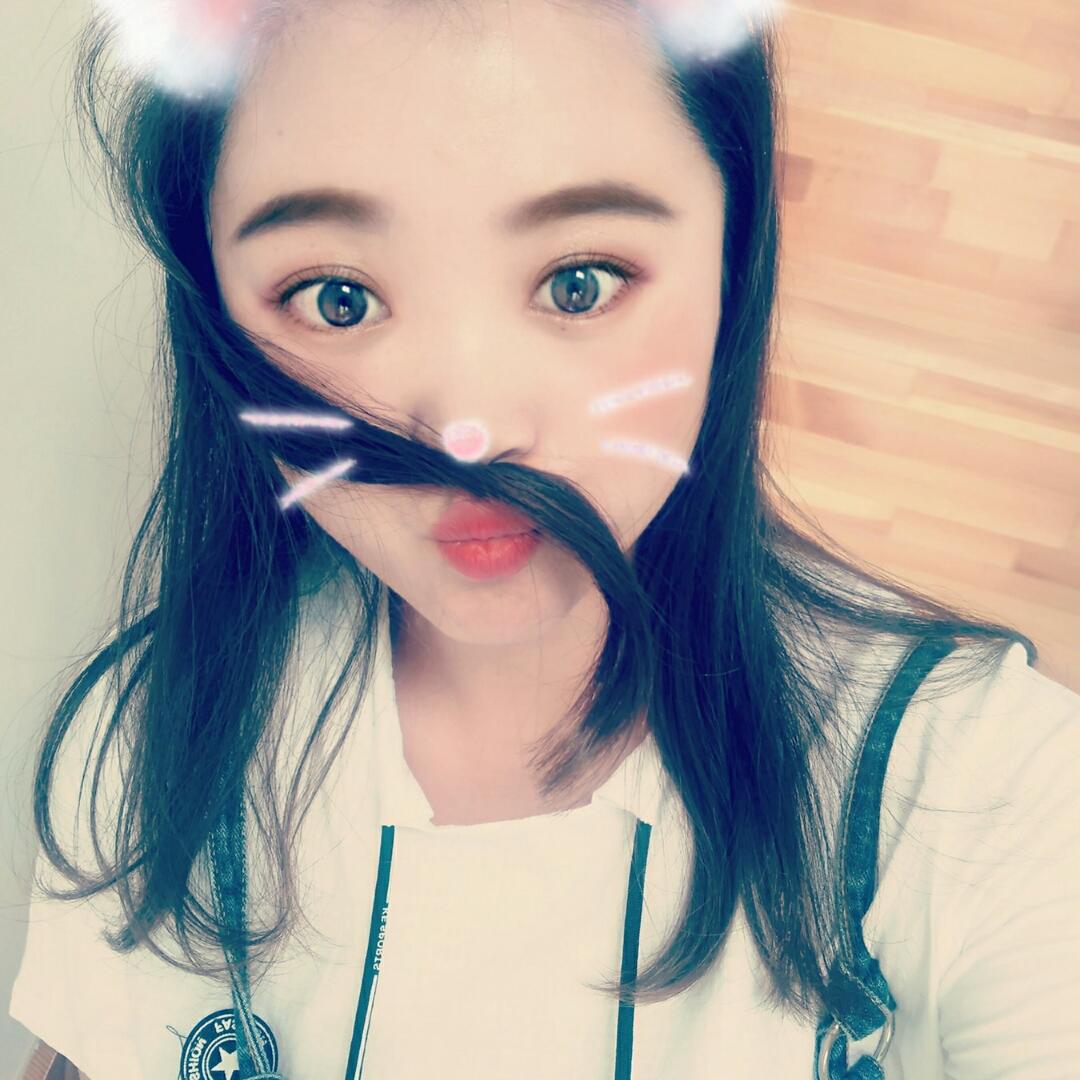 不会撒娇的兔宝宝