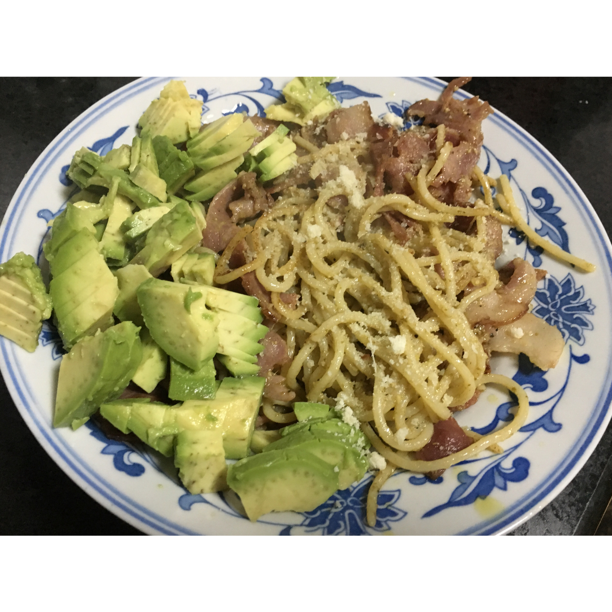 罗勒松子培根意面