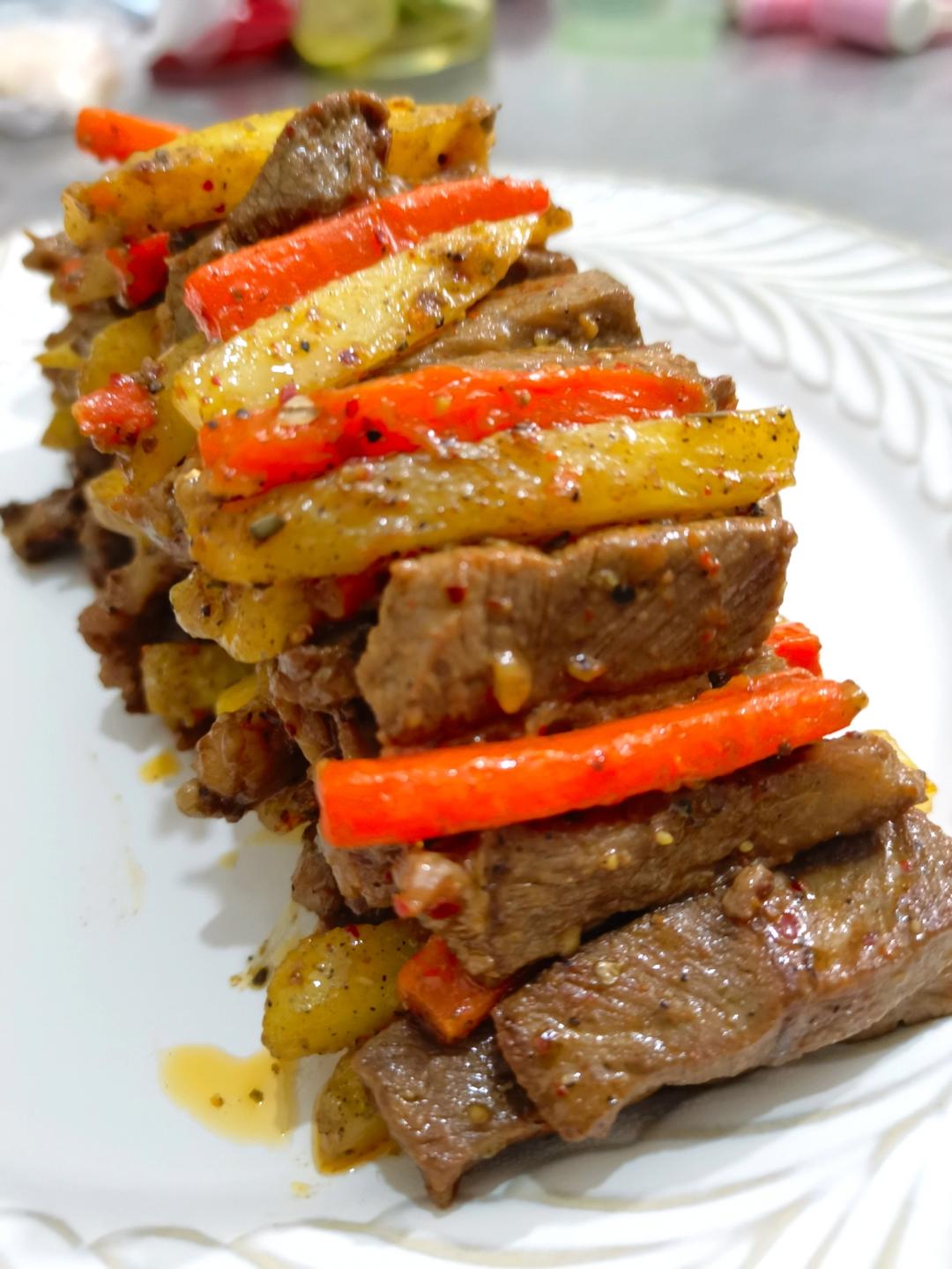 嫩滑多汁‼️一口就上瘾的㊙️牛排土豆煎锅