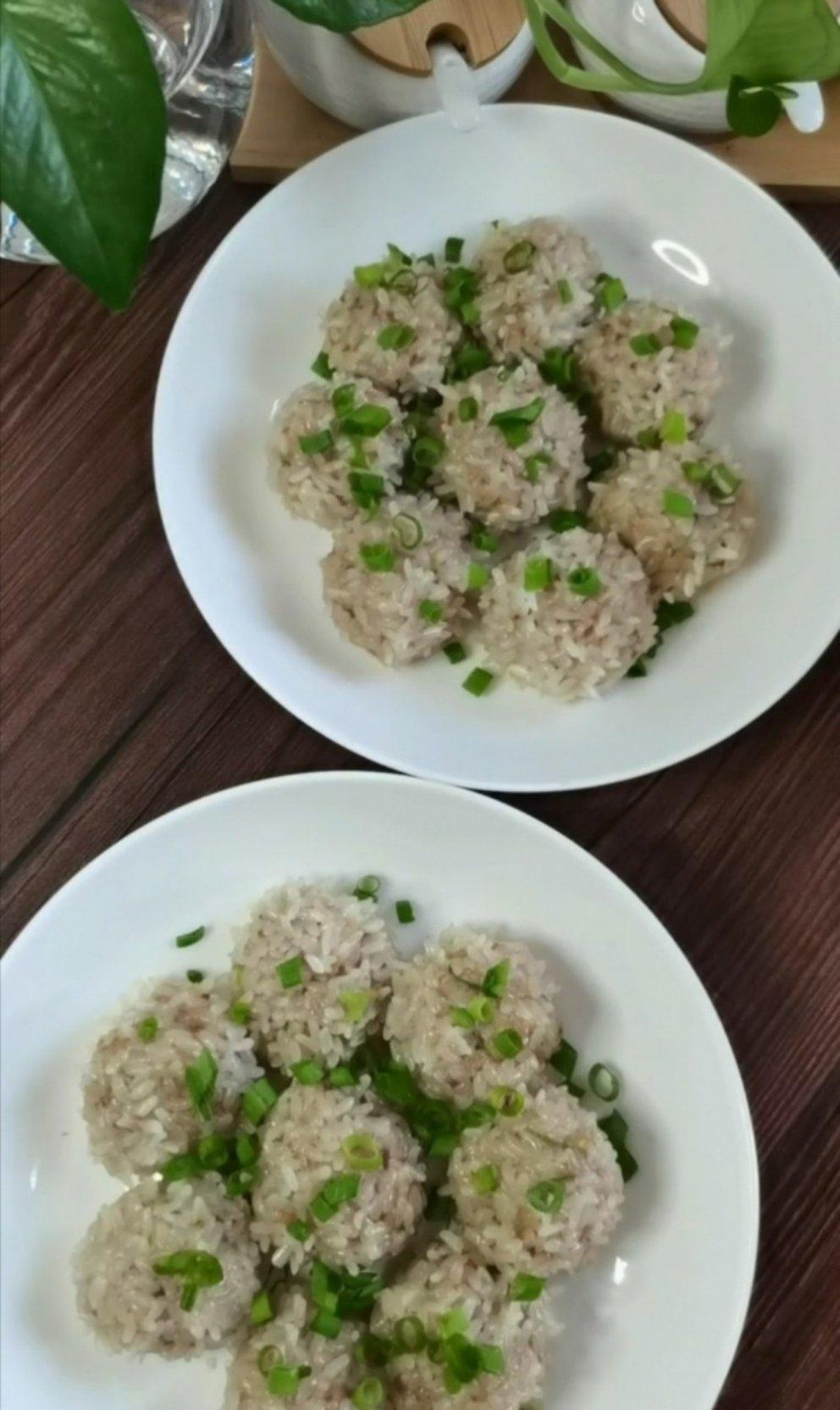 猪肉西葫芦糯米丸子