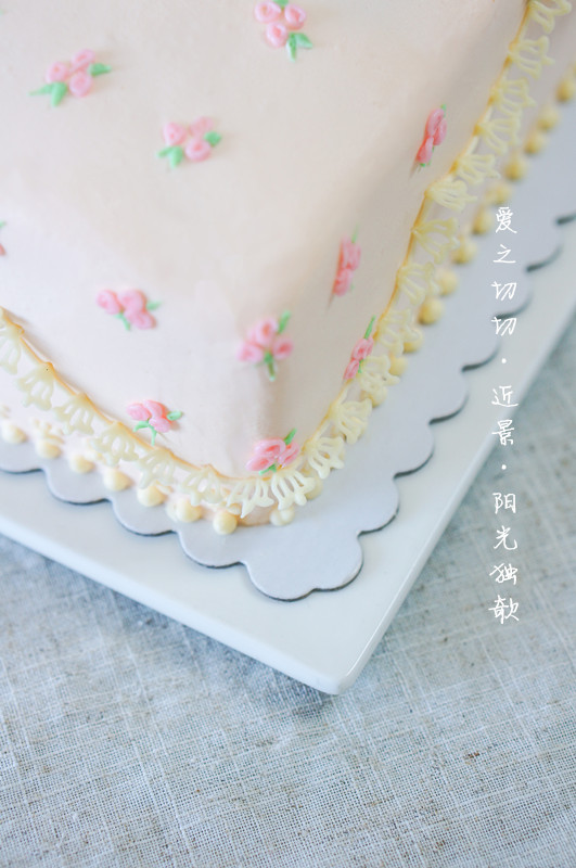 蛋糕装饰与制作——母亲节作品《爱之切切》