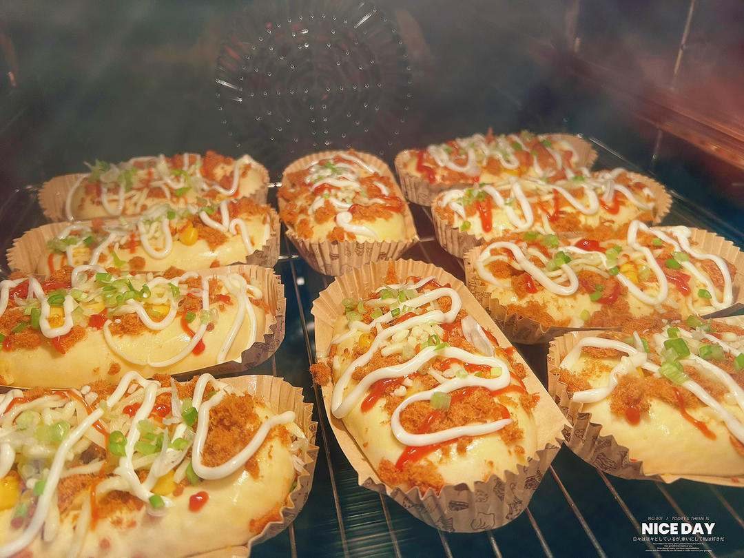 超松软的一发芝士香葱火腿沙拉面包|柔软拉丝|新手友好