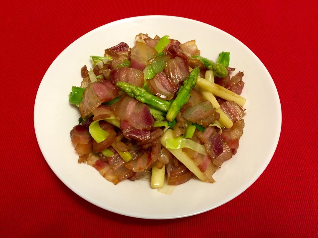 腊肉炒芦笋