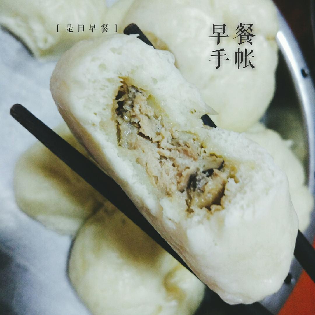 猪肉香菇包子