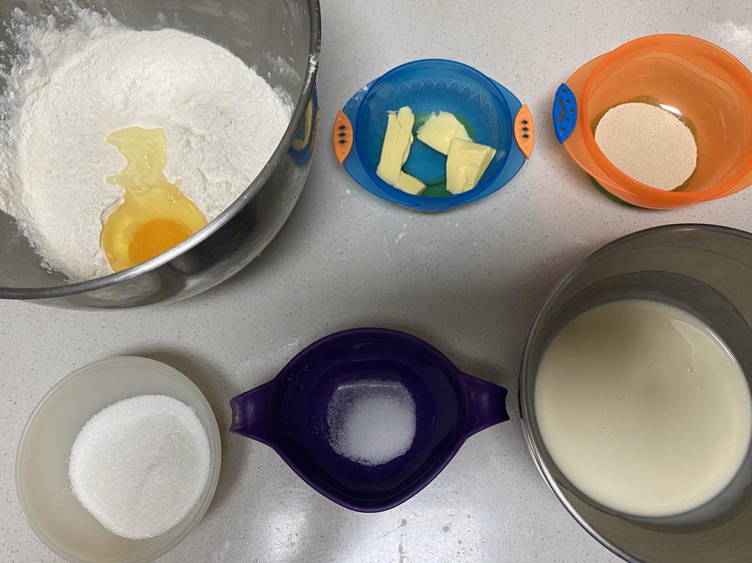 纯奶手撕吐司的做法 步骤1