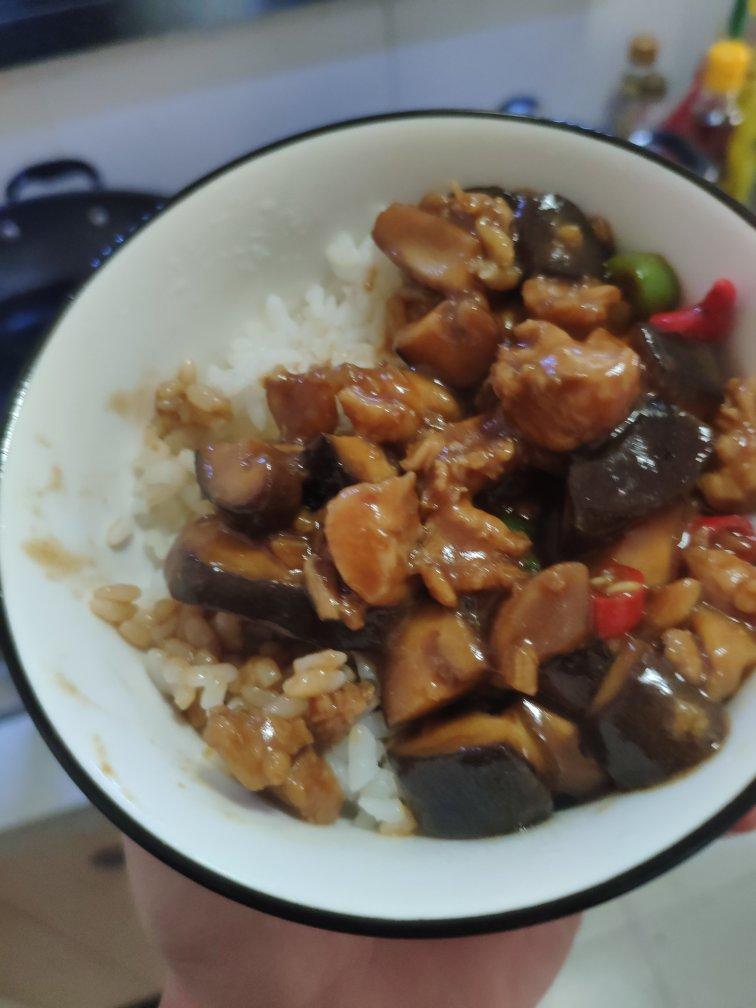 ㊙️简单快手❗️好吃到舔碗底的香菇鸡肉饭❗❗️️