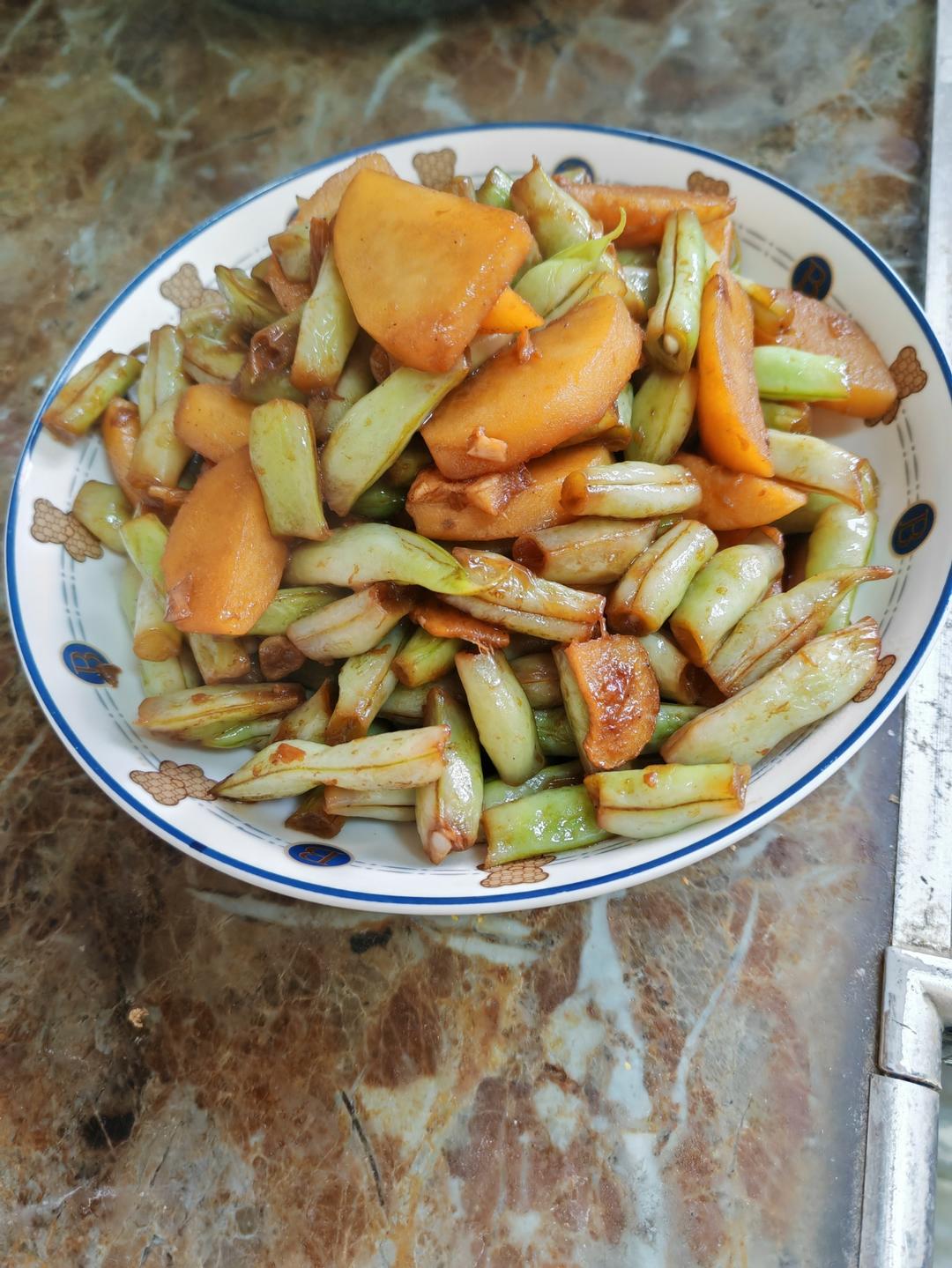 白豆角（白不老）炖土豆