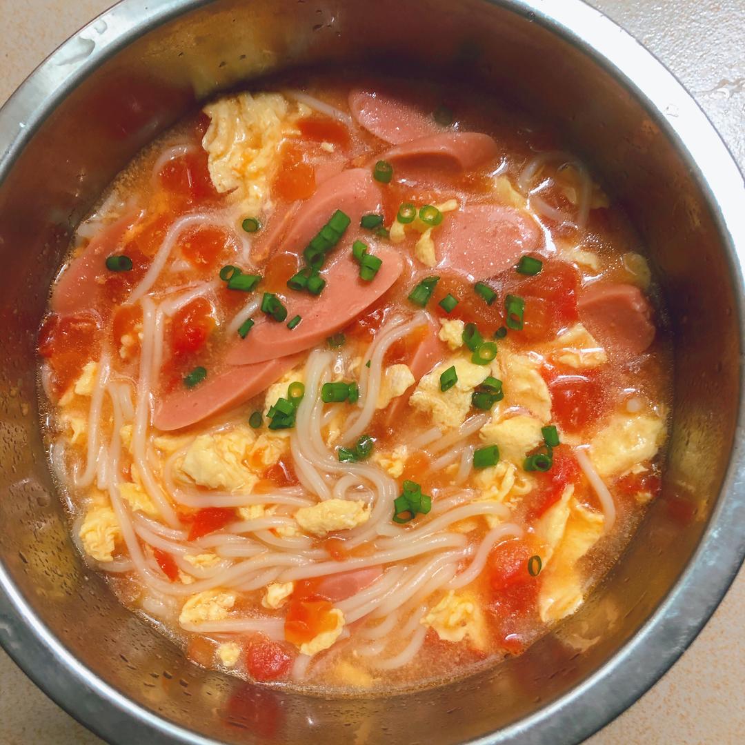 西红柿鸡蛋火腿面的做法