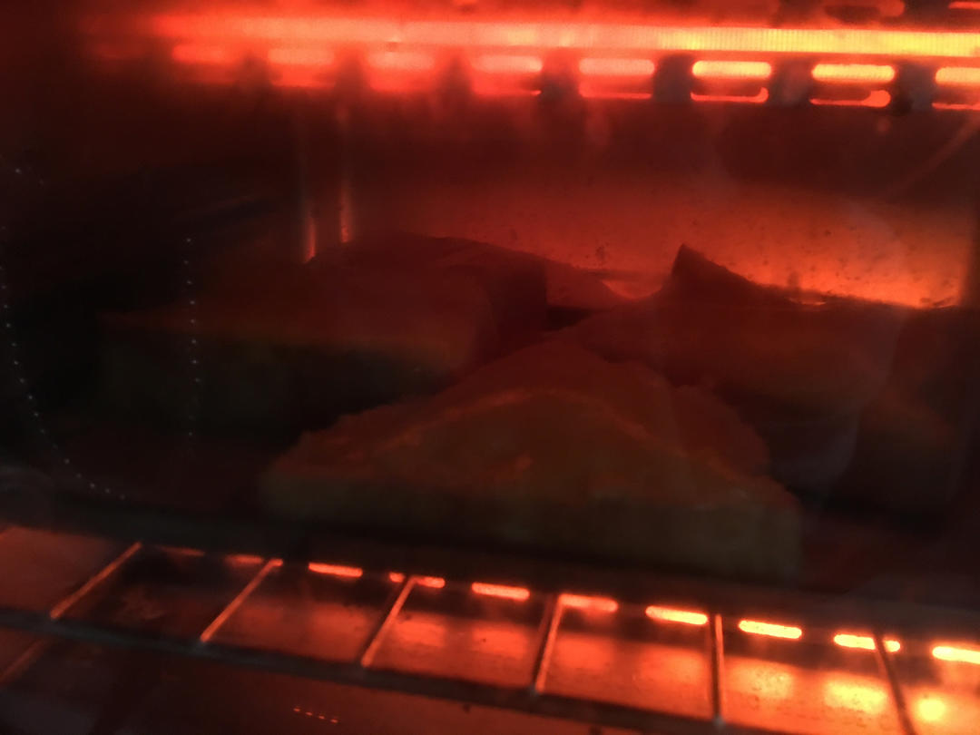 零失败快手岩烧乳酪(熔岩吐司)十分钟网红早餐，好吃哭