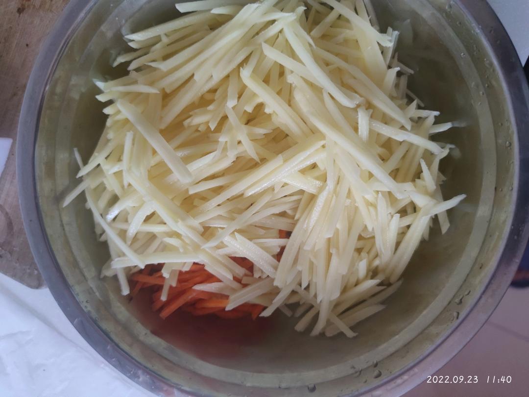 土豆饼(土豆胡萝卜丝饼)