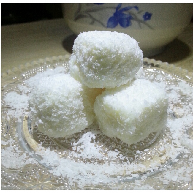 完胜85度C牛奶椰丝小方