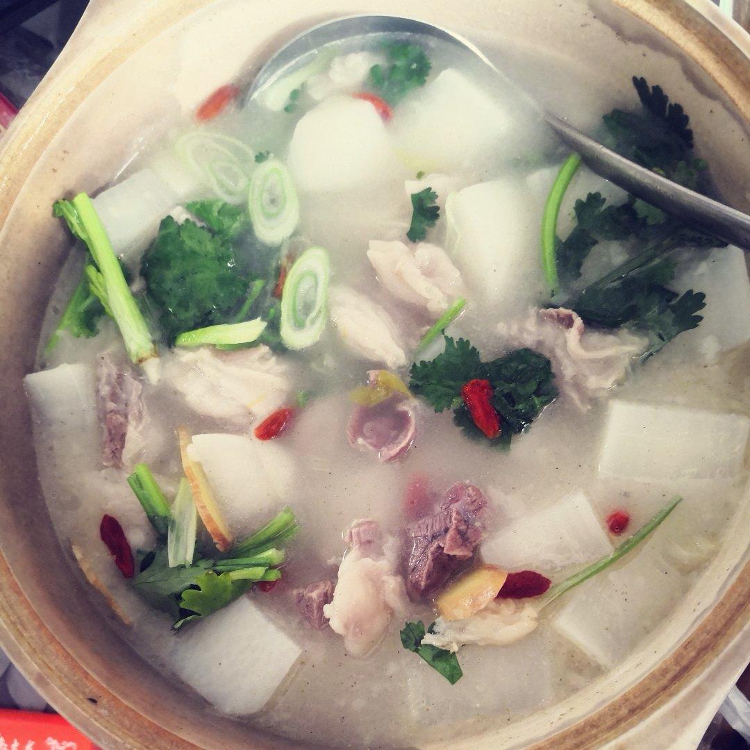 羊肉炖白萝卜