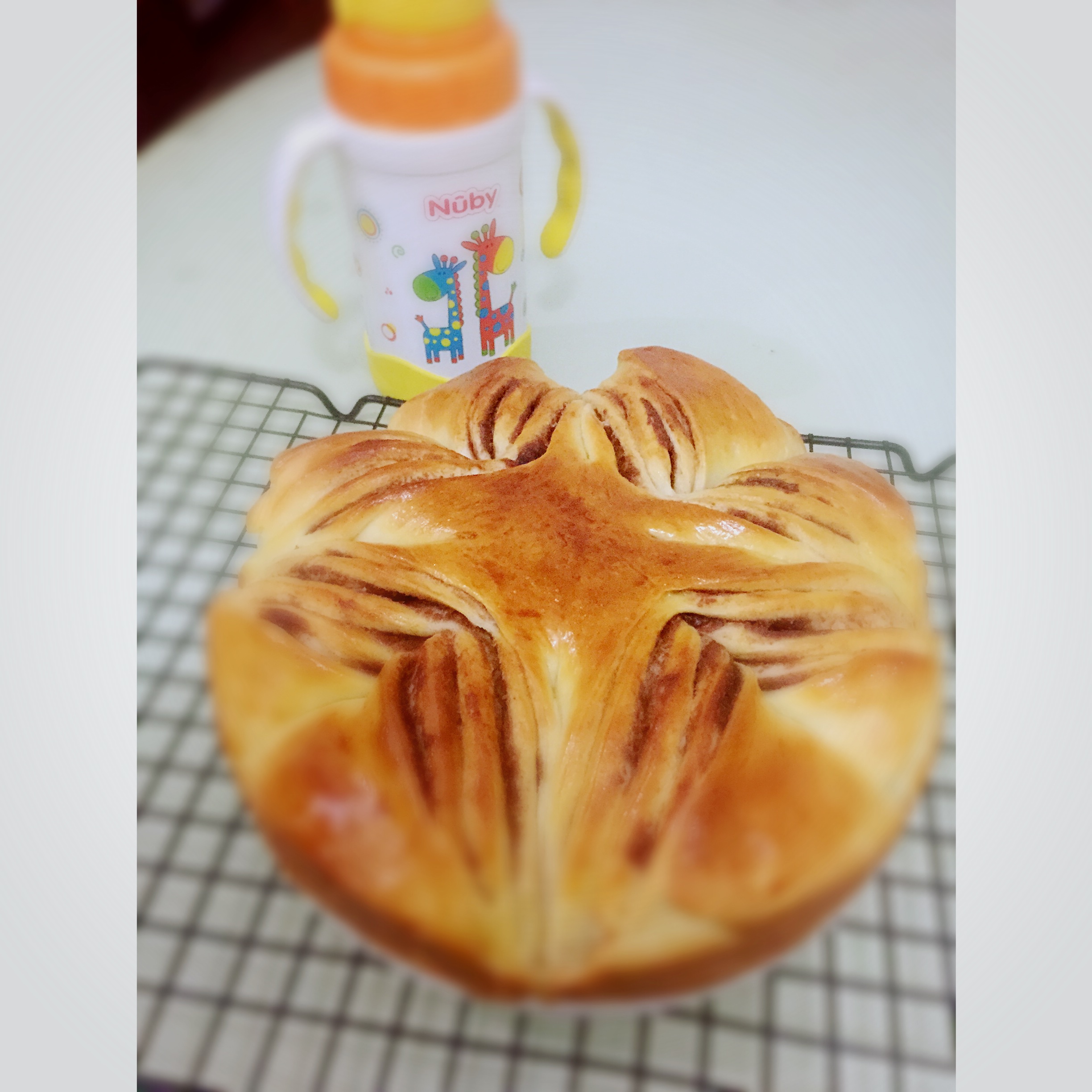 豆沙花式面包
