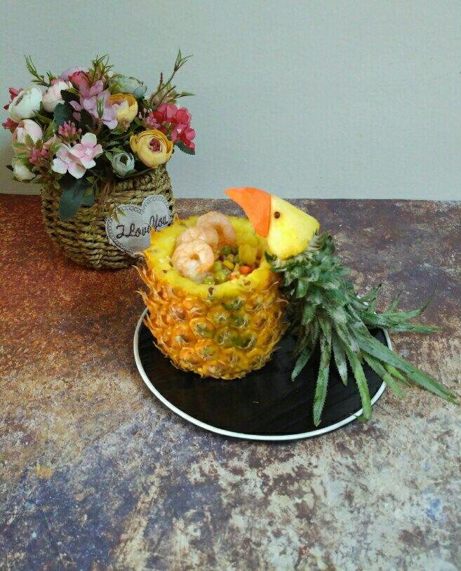 鸟语花香菠萝炒饭