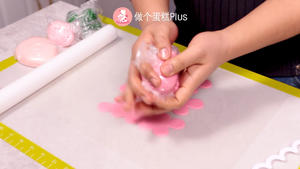 翻糖玫瑰花蛋糕的做法 步骤10