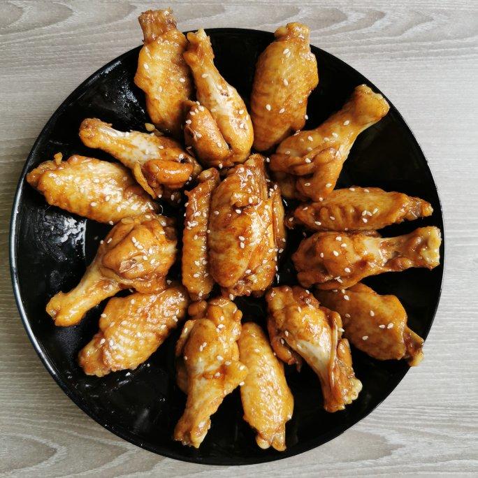 厨师长教你：“可乐鸡翅”的家常做法，味道鲜嫩可口，先收藏起来