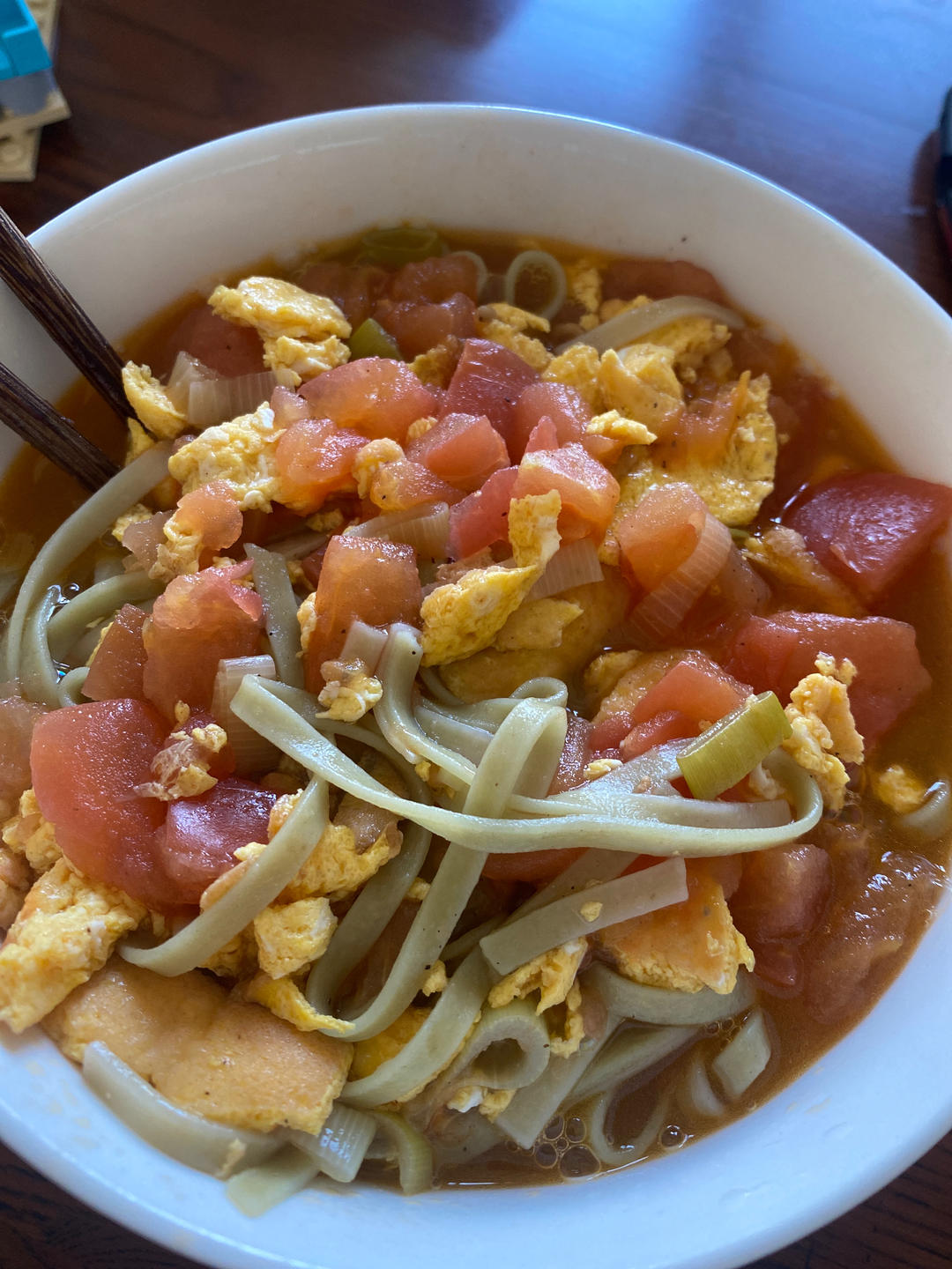 汤都要喝光的西红柿鸡蛋面