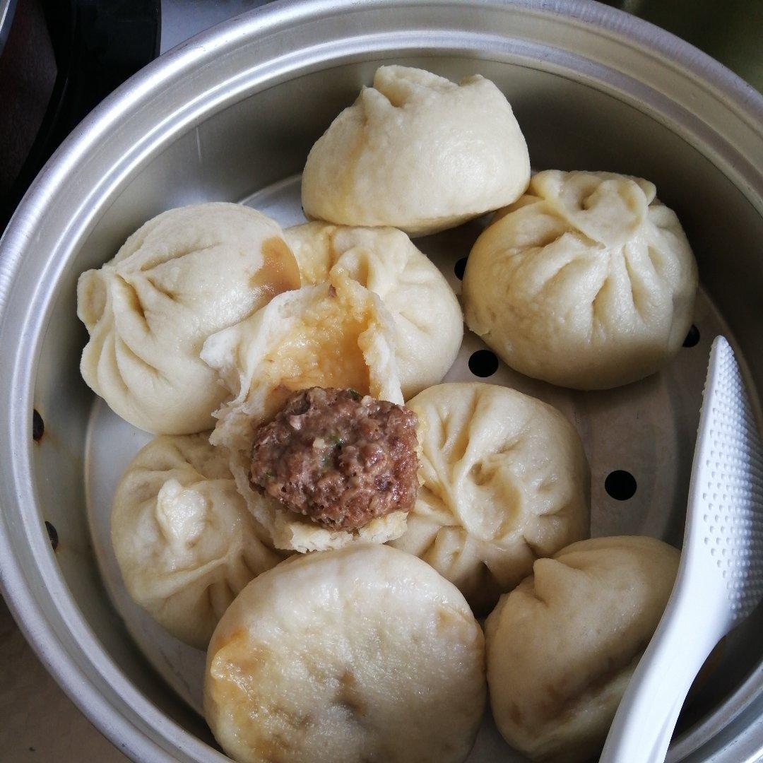 收拾好谎言,滚吧做的松软多汁的肉包子