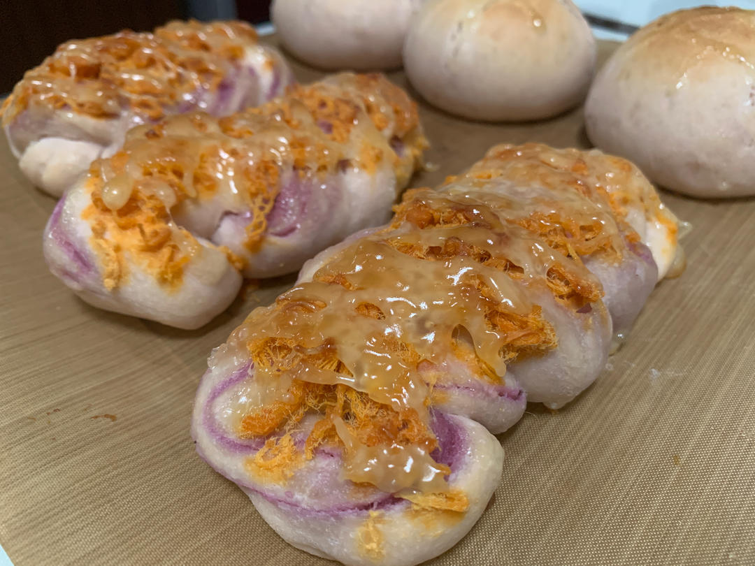 芋泥肉松面包