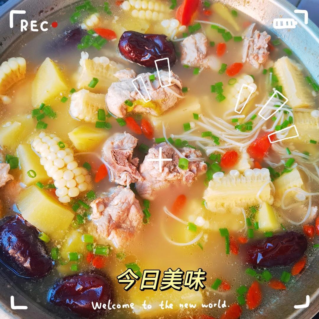 连吃三碗的玉米山药排骨汤