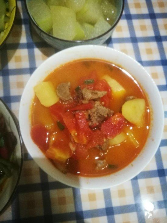 番茄土豆牛肉汤