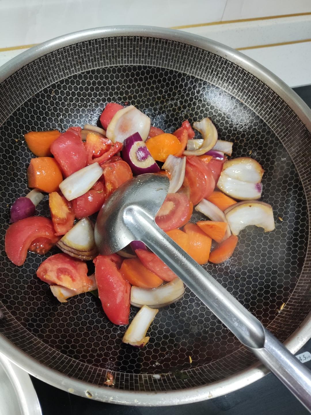 番茄土豆炖牛腩