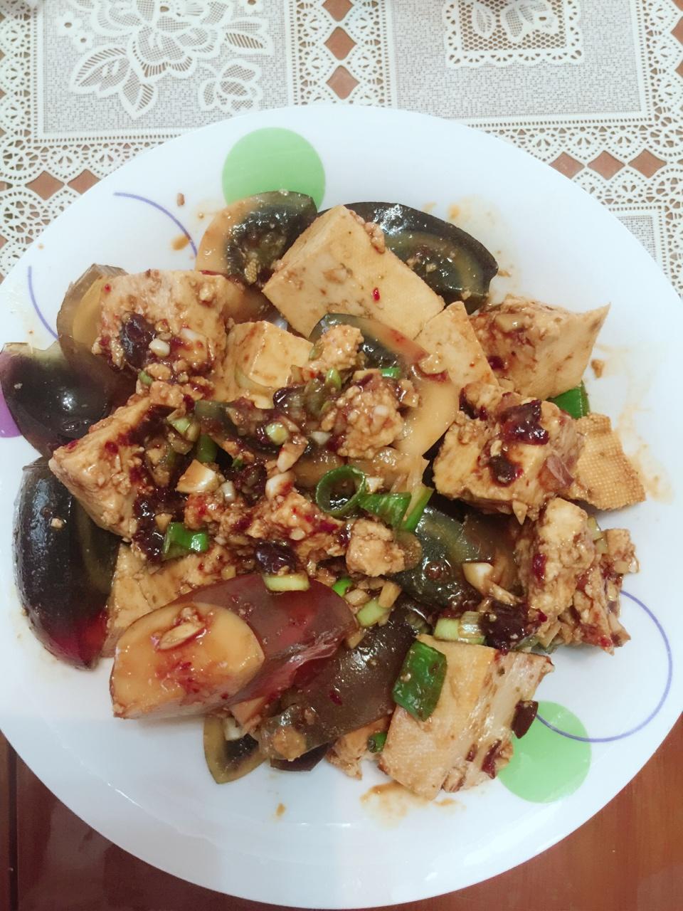 皮蛋豆腐