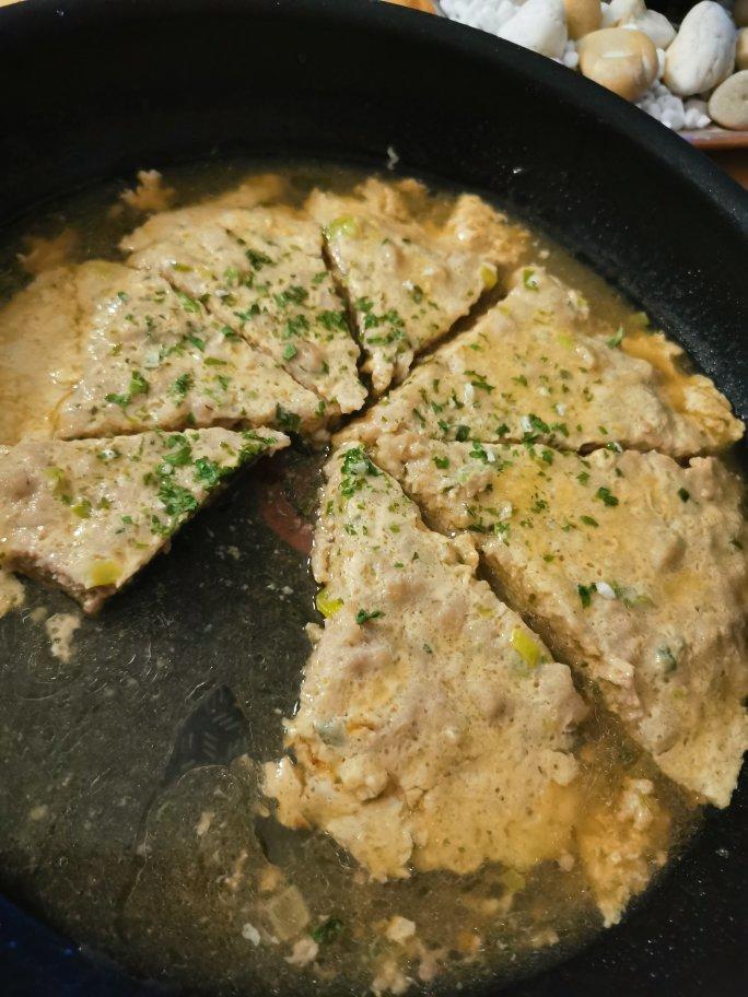 滑！绝不会柴的蒸肉饼