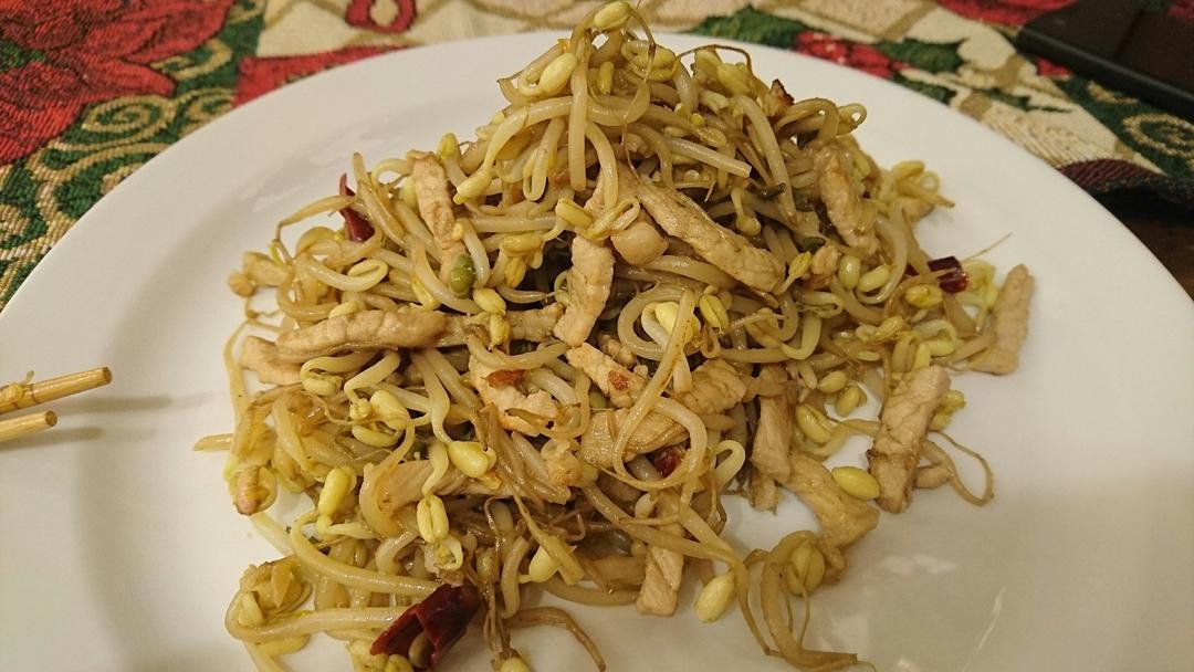 黄豆芽炒肉丝
