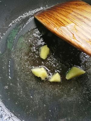 鸡胸肉炒蒜苔（简单又好吃）的做法 步骤2