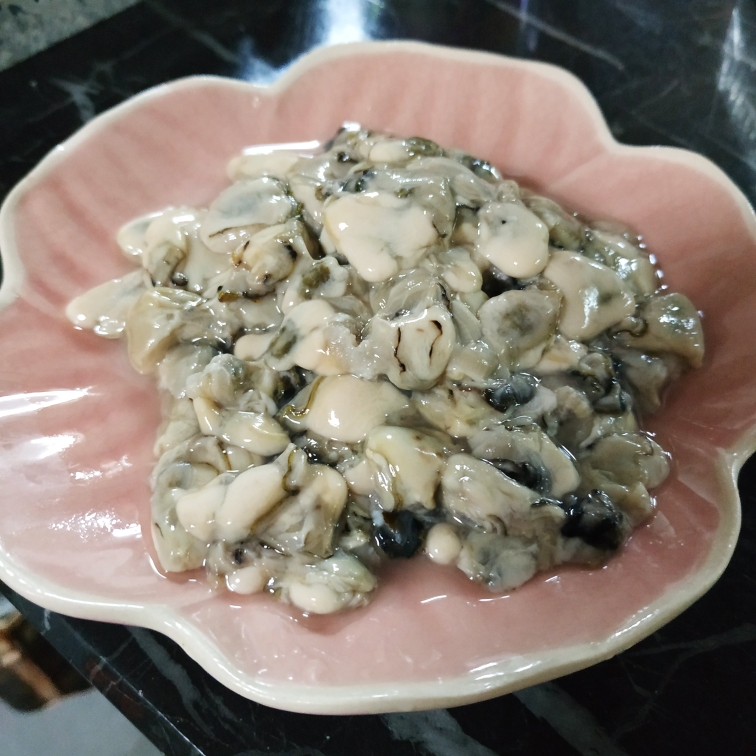 小蒜煮牡蛎的做法 步骤1
