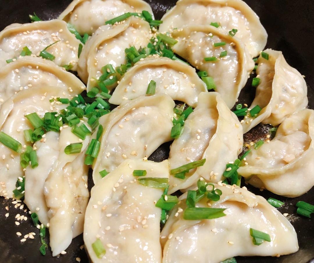家常版快手煎饺(真的10分钟搞定)
